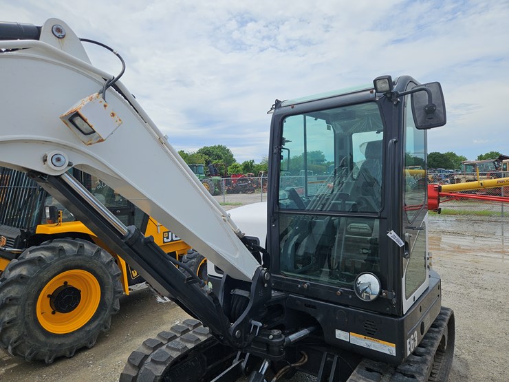2019-bobcat-e63-image-4
