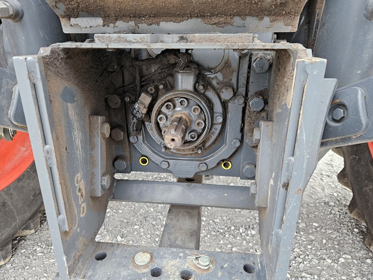 2020-kubota-m7-132-image-9