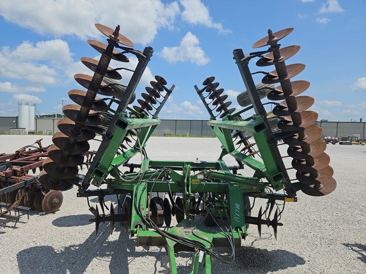 john-deere-630-image-3