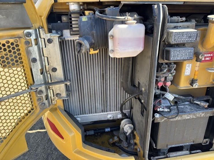 2022-caterpillar-303.5-image-42