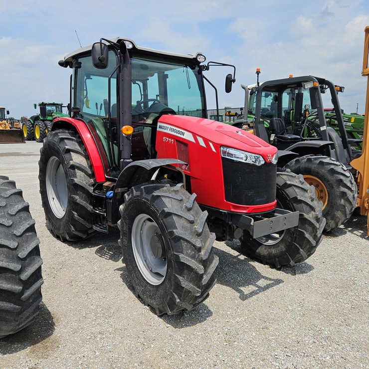 2018 MASSEY-FERGUSON 5711