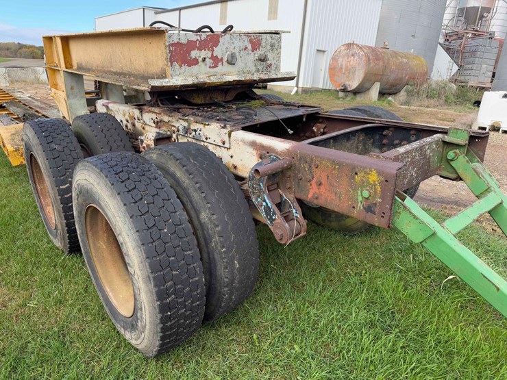 tri-axle-detach-trailer-image-8