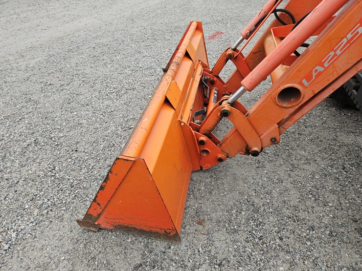 2016-kubota-m135gx-image-24