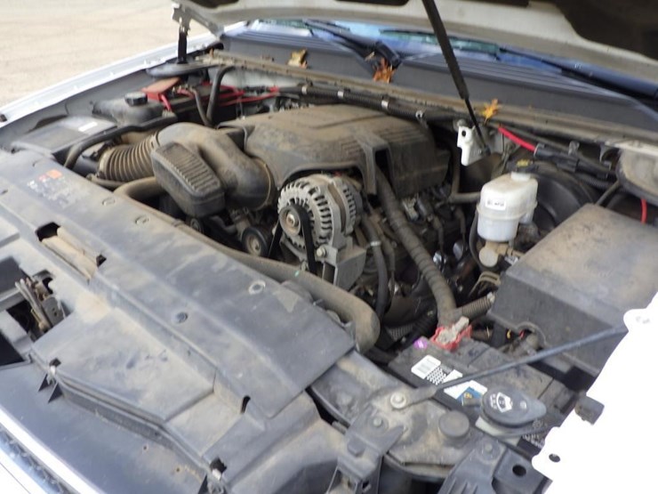 2014-chevrolet-tahoe-image-10