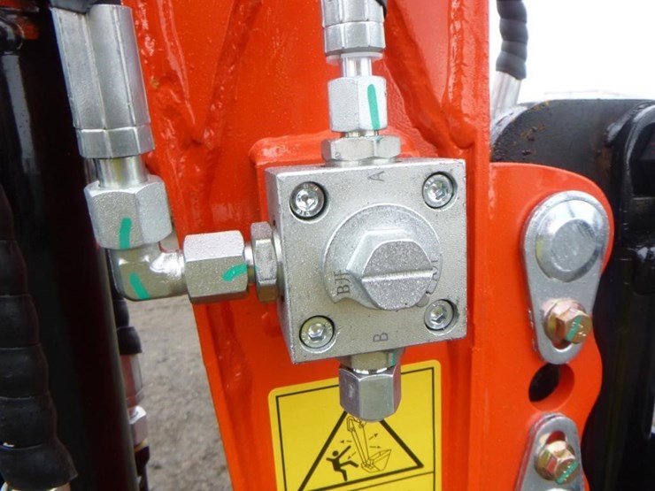 2025-tpm-18k-hydraulic-excavator-image-14