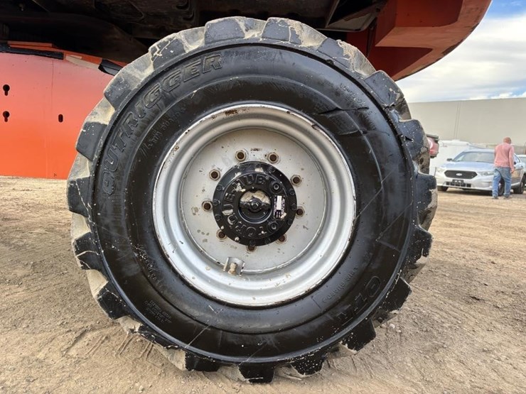 2013-jlg-400s-image-18