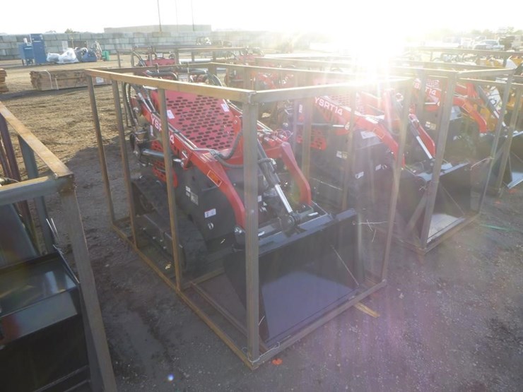 2025-agt-ysrt14-skid-steer-track-loader-image-2