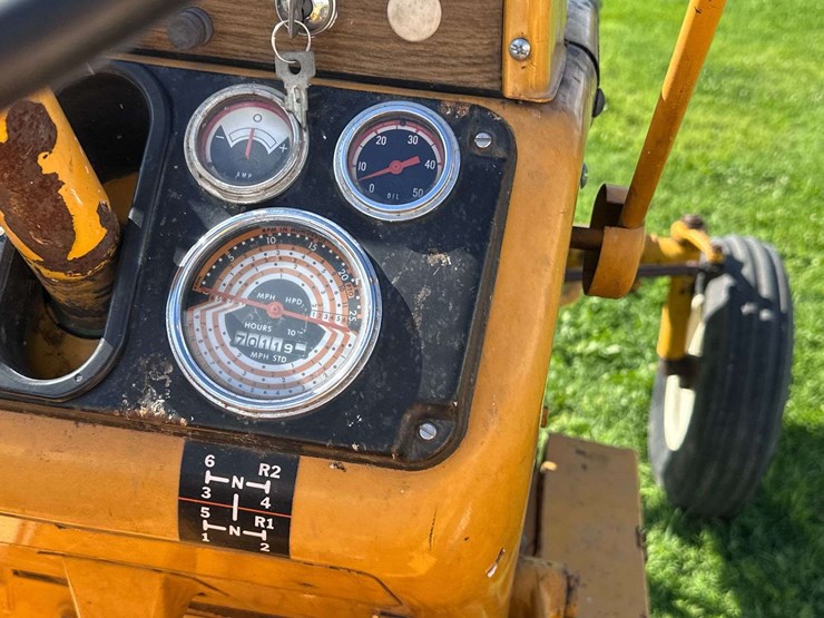 minneapolis-moline-g550-image-37