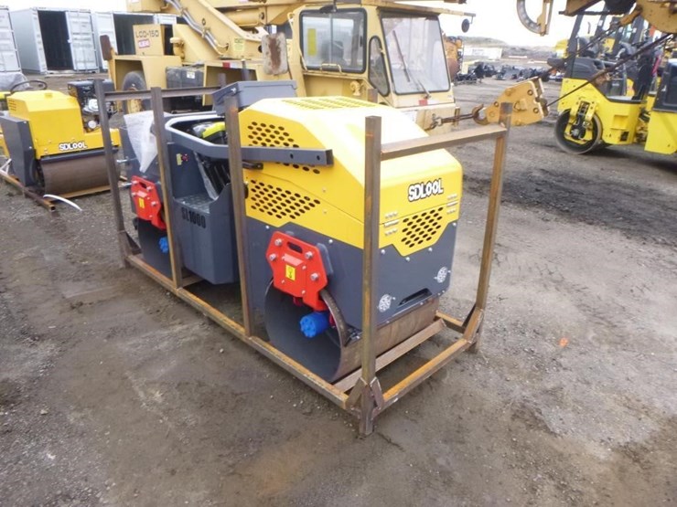 sdlool-sl1000-tandem-vibratory-roller-image-2