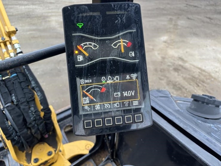 2022-caterpillar-302.7cr-image-33