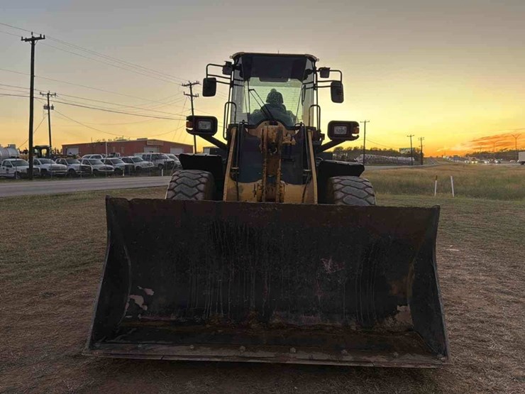 komatsu-wa270-image-2