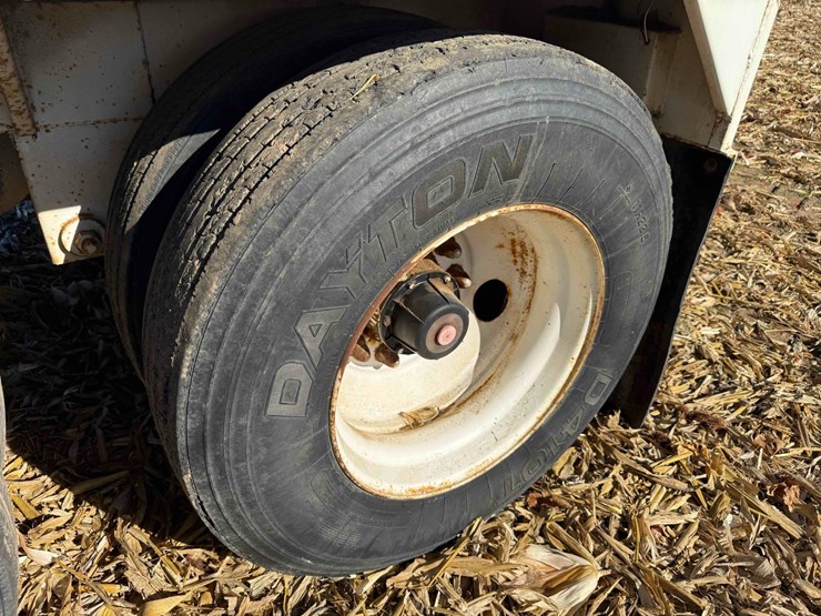 agri-trader-hopper-bottom-image-15