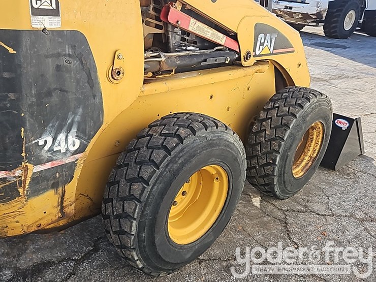 2003-caterpillar-246d-image-16