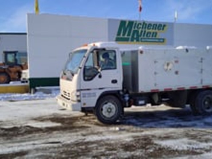 2007-gmc-w5500-image-4