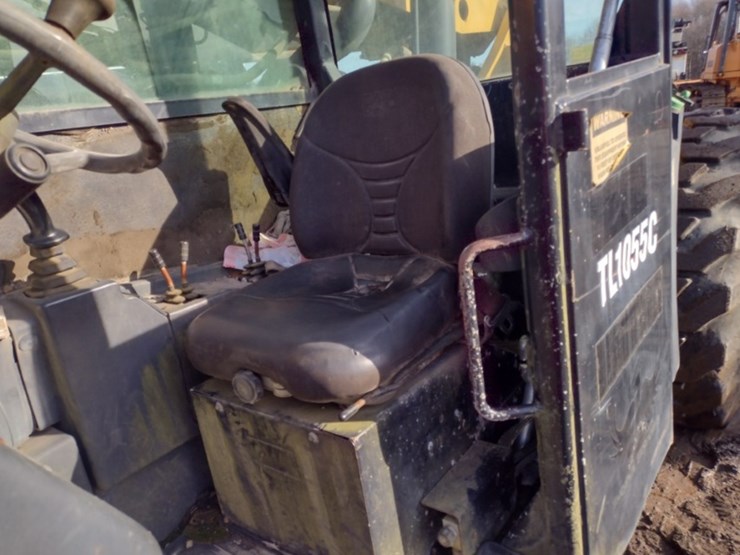 caterpillar-tl1055c-image-12