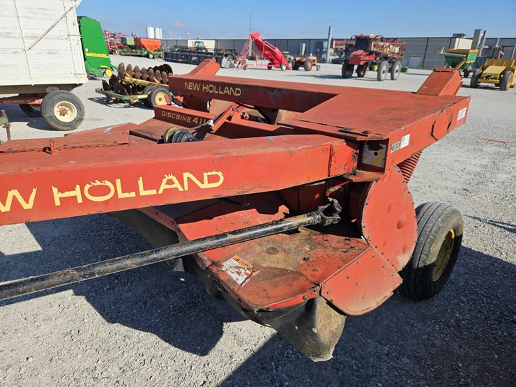new-holland-411-image-10