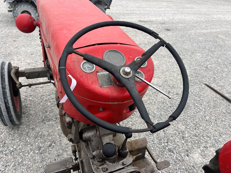 1958-massey-ferguson-65-image-5
