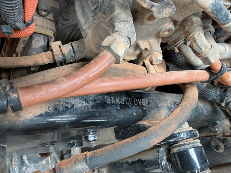 2015-freightliner-cascadia-daycab-image-18