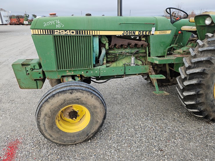 1980-john-deere-2940-image-3