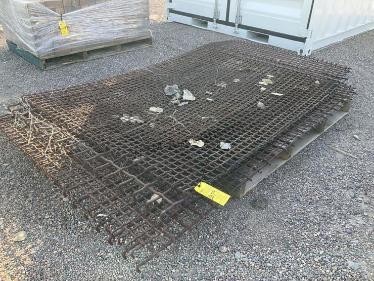 pallet-of-asst-expanded-metal-image-1