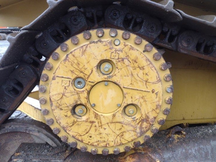 caterpillar-d6t-xl-image-32