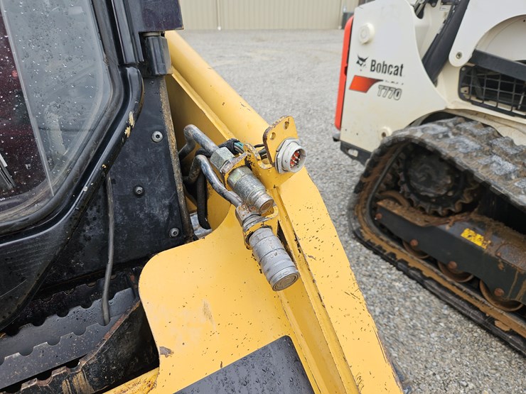 2004-caterpillar-277b-image-6