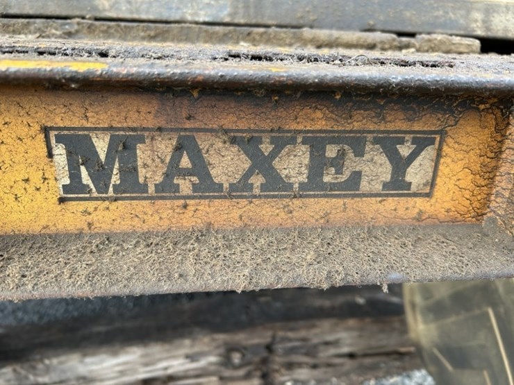 maxey-16'-x-image-22
