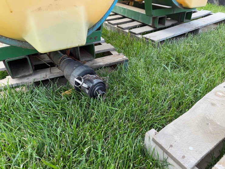 250-gal-top-air-saddle-tanks-image-8