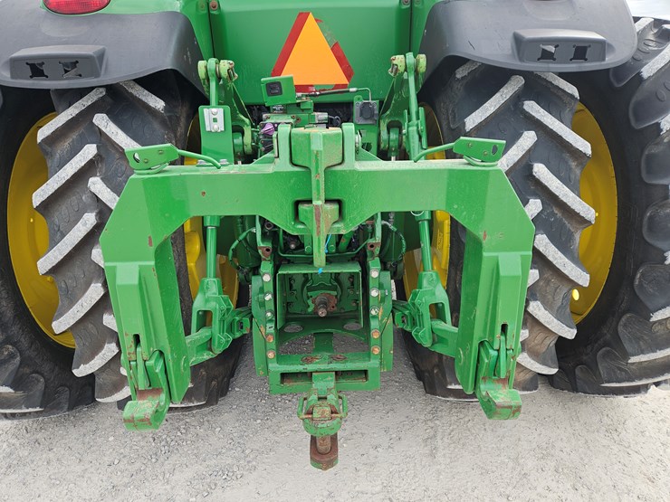 2014-john-deere-8345r-image-10