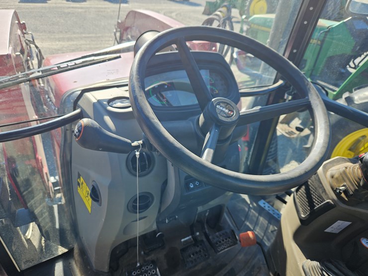 case-ih-farmall-120c-image-13