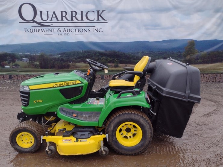 john-deere-x750-image-1