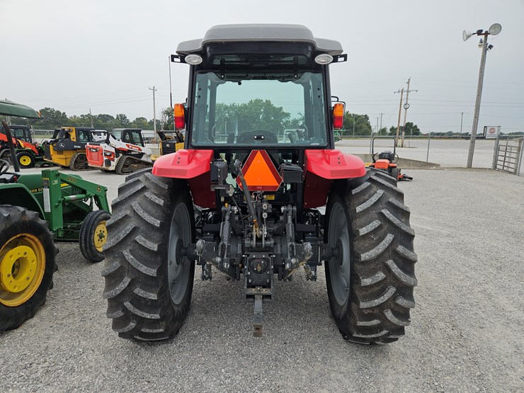 2014-massey-ferguson-4610-image-13