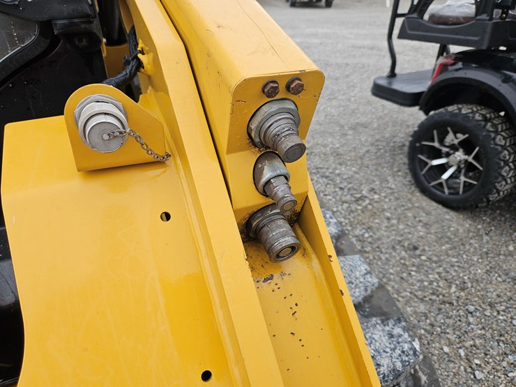 2015-caterpillar-289d-image-6