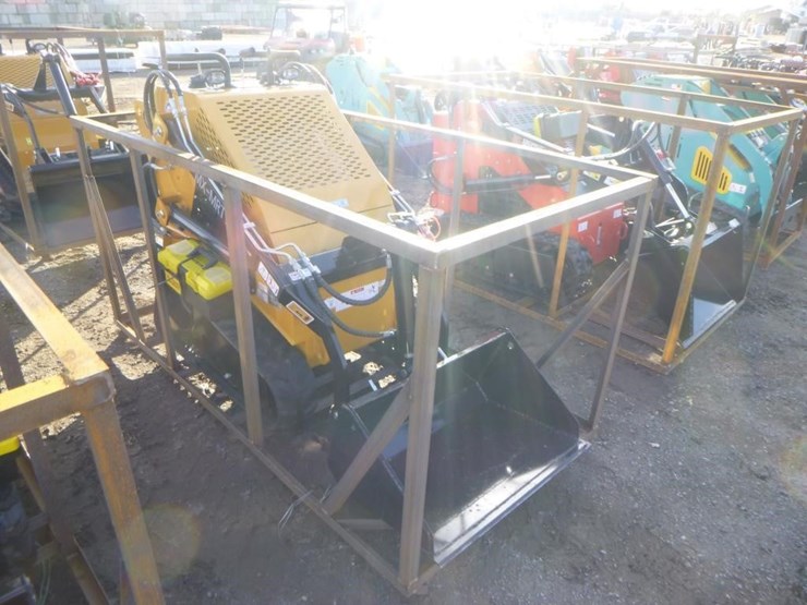 2025-agt-mx-mrt14-skid-steer-track-loader-image-2