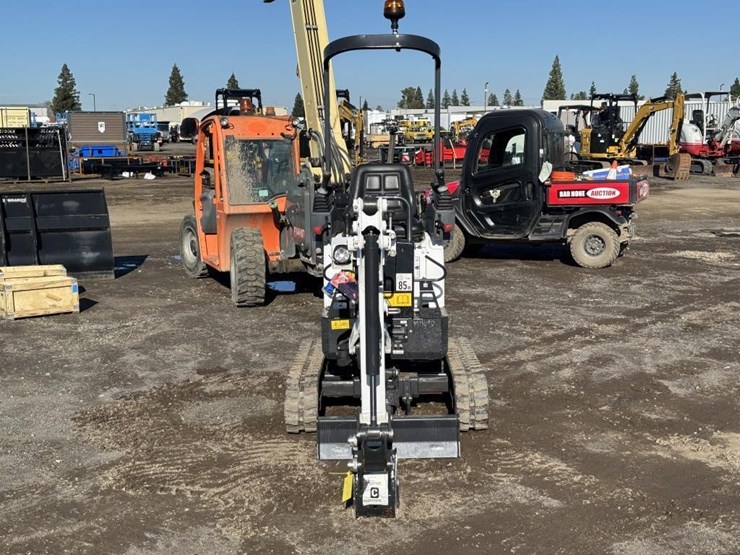 2022-bobcat-e10e-hydraulic-excavator-image-6