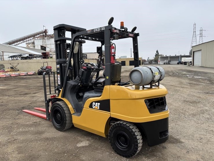 2021-caterpillar-gp30n-image-4