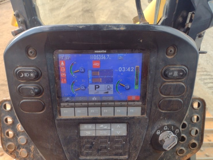 komatsu-d61ex-23-image-8