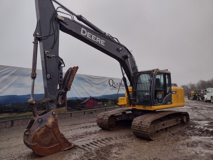 deere-200-lc-image-45