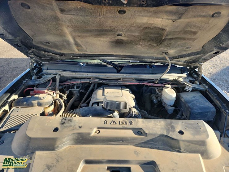 2013-chevrolet-silverado-2500hd-lt-image-27