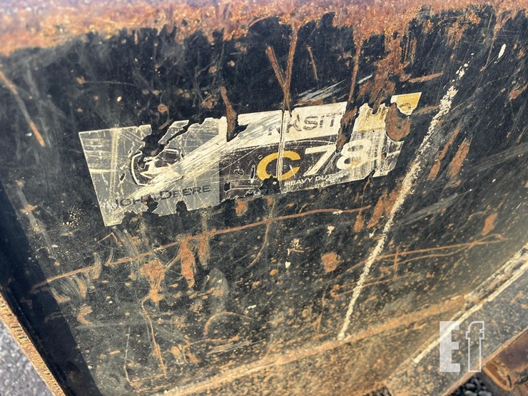 2006-deere-ct322-image-22