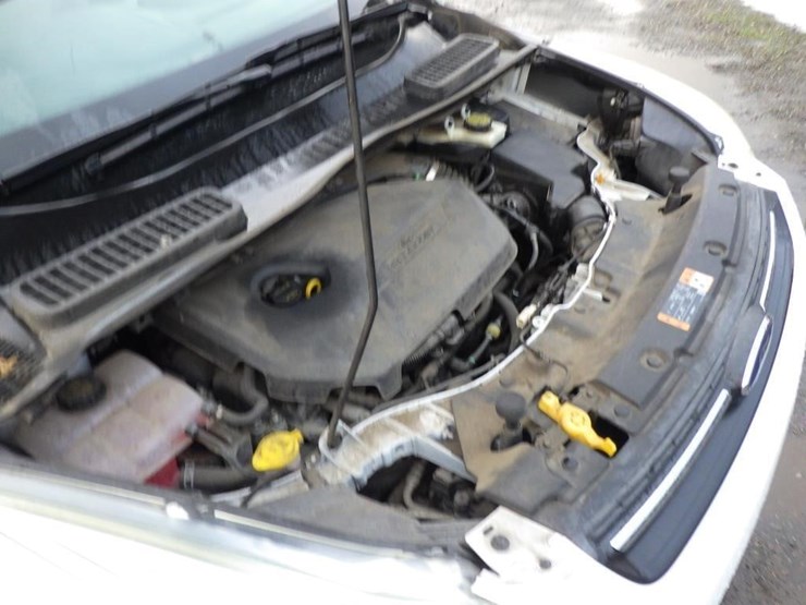 2014-ford-escape-image-11