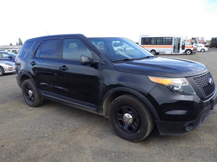 2015-ford-explorer-image-2