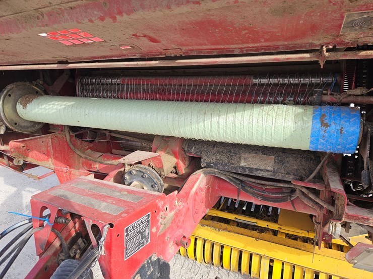 2012-new-holland-br7090-image-4