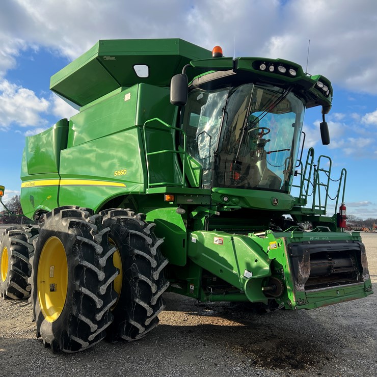 JOHN DEERE S660