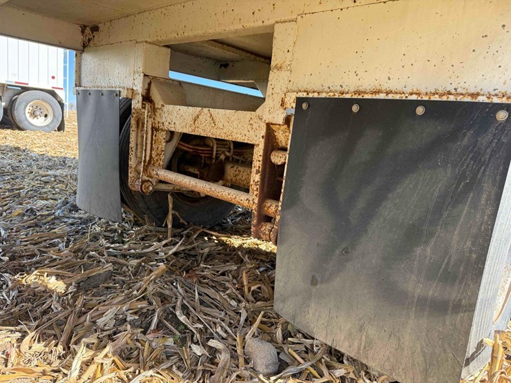 agri-trader-hopper-bottom-image-10