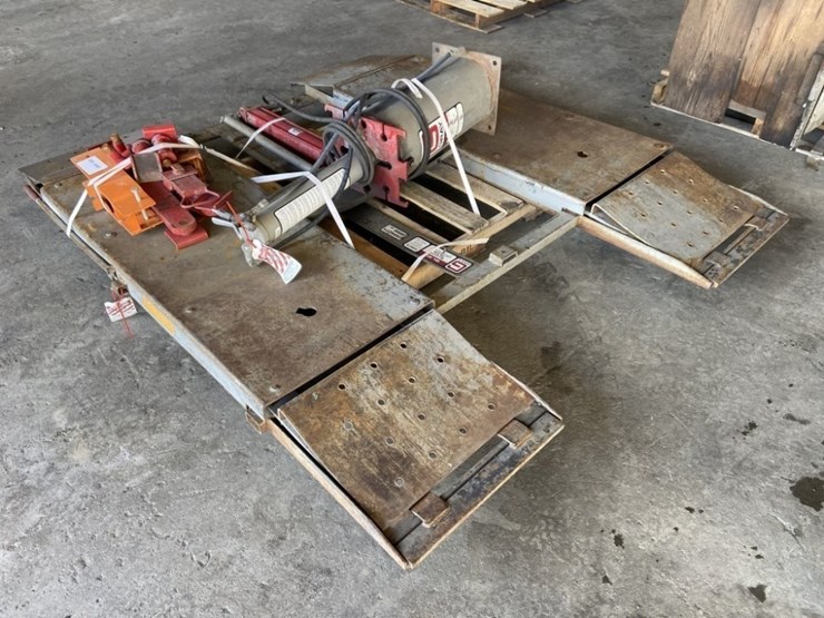 gray-ql-60-quicklift-plus-vehicle-lift-image-6