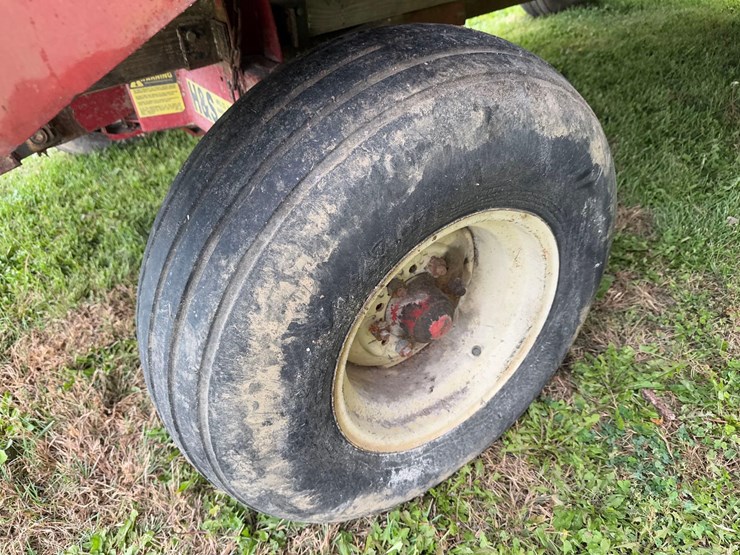 15’-h&s-tandem-forage-wagon-image-13