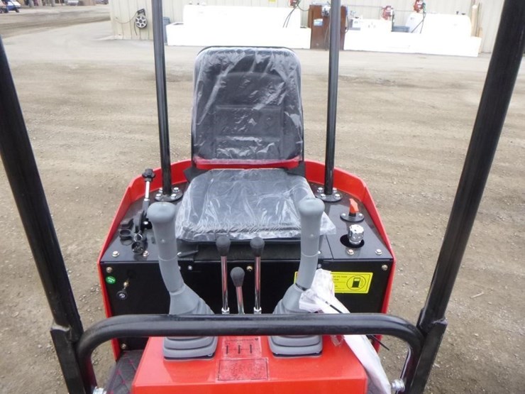 2025-vicsec-vc13-hydraulic-excavator-image-17