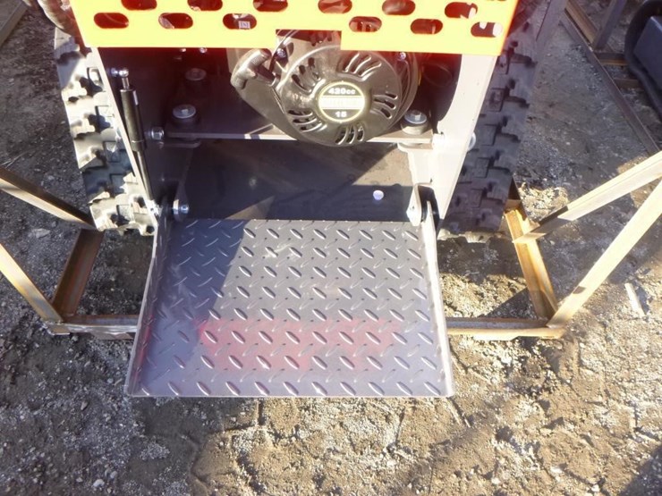 2025-agt-ysrt14-skid-steer-track-loader-image-11