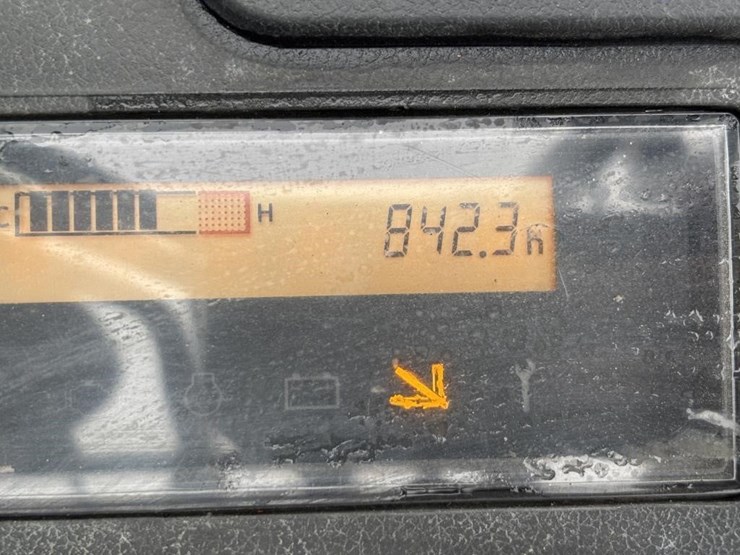 2011-toyota-8fgcu30-image-40